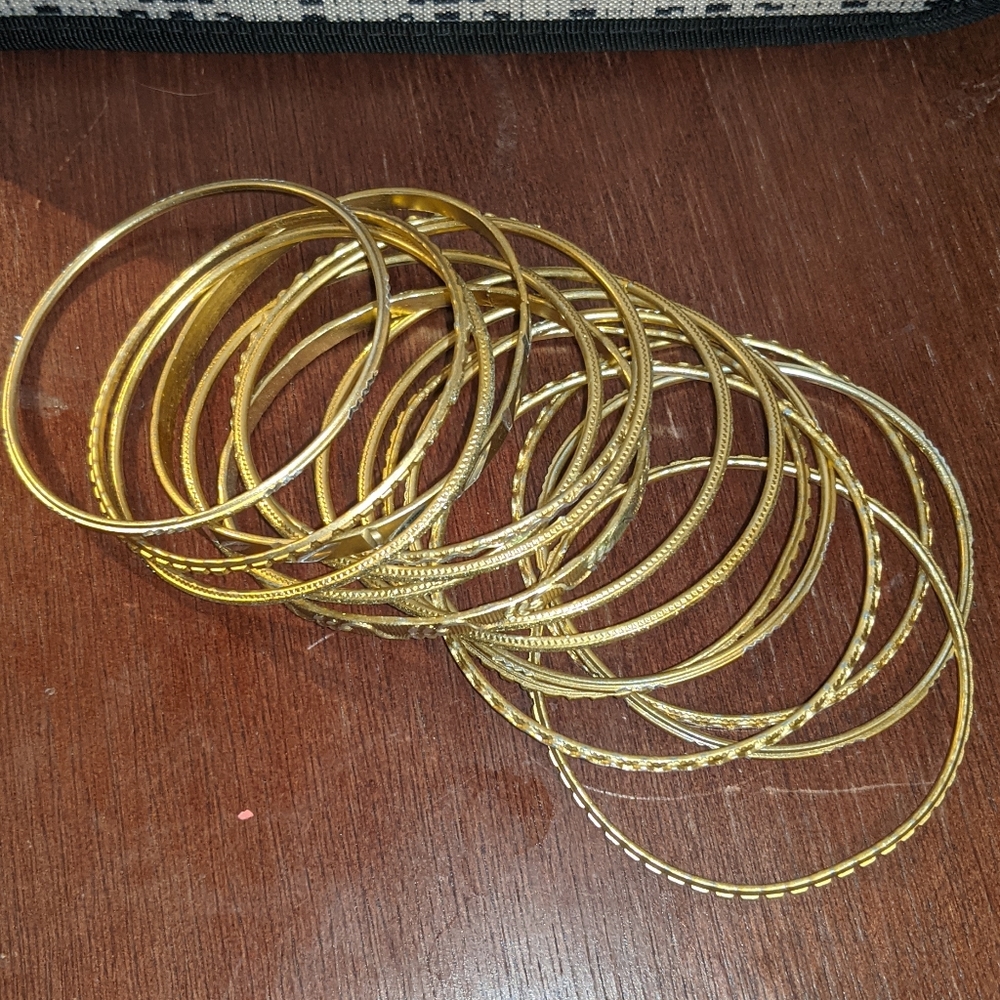 Ladies Bangle Set - Picture 3 of 3
